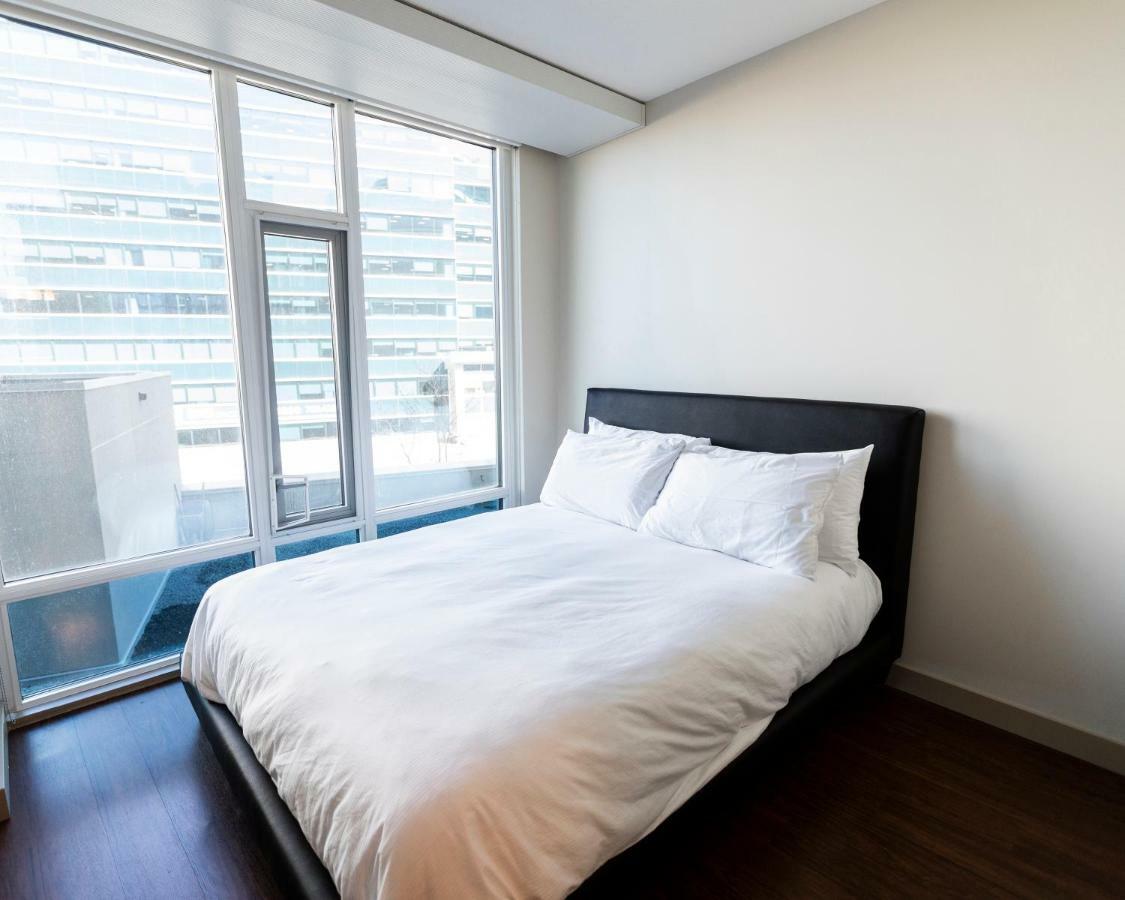 Mayfair Luxe Suites Premium By Corporate Stays Edmonton Exteriör bild